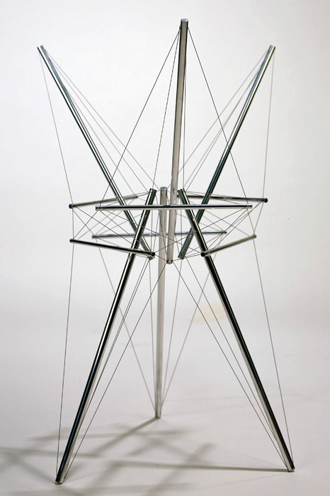 Kenneth Snelson, “Tall Star,” 1979. Aluminum and stainless steel. Collection of Black Mountain College Museum + Arts Center. Gift of the Artist.