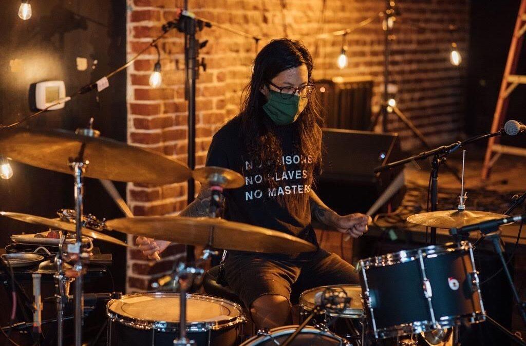 PERFORMANCE: THOM NGUYEN