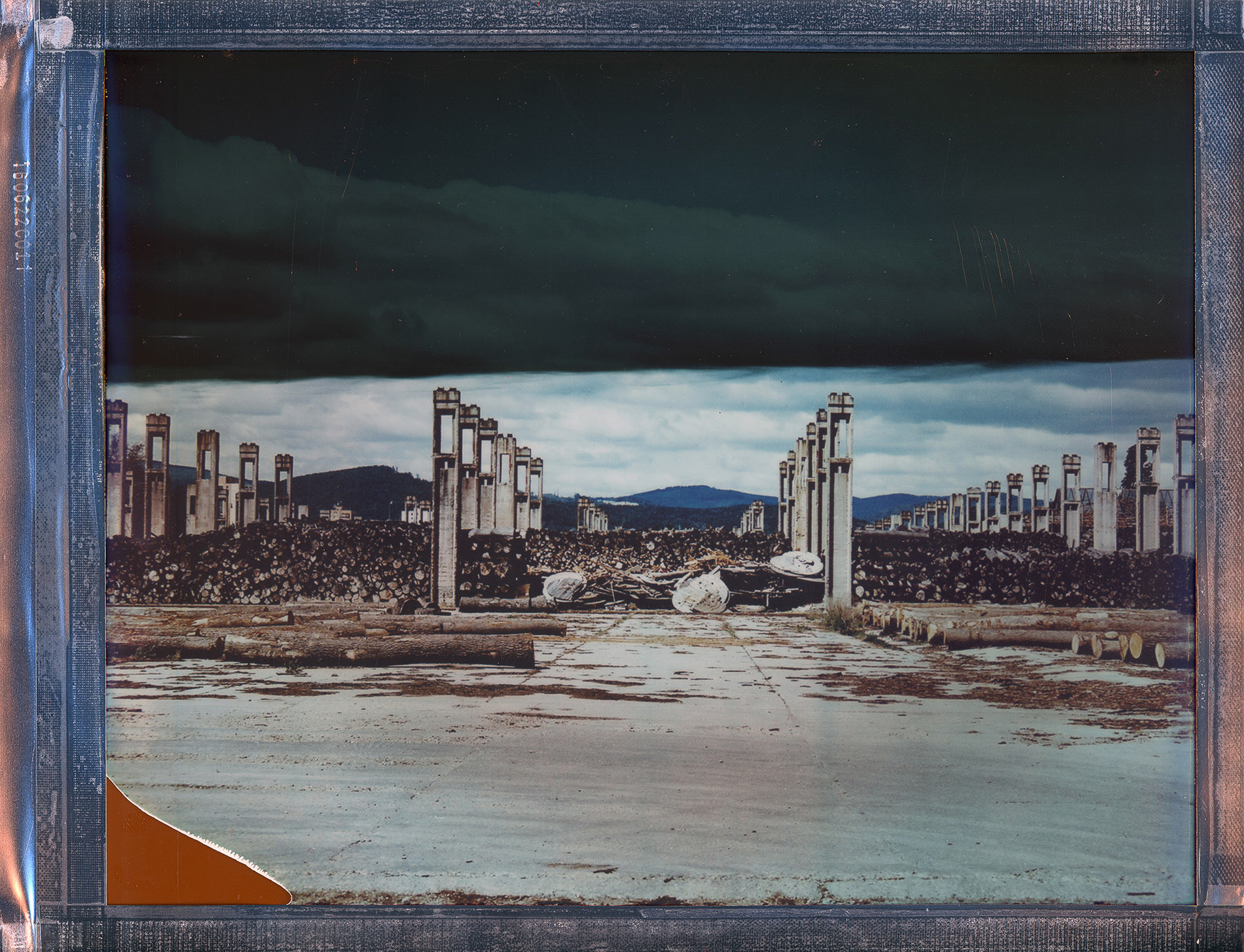 Ema Lančaričová, from series Photopia, Polaroid 8x10 photography, 2025 Ema Lančaričová, from series Photopia, Polaroid 8x10 photography, 2025<br />